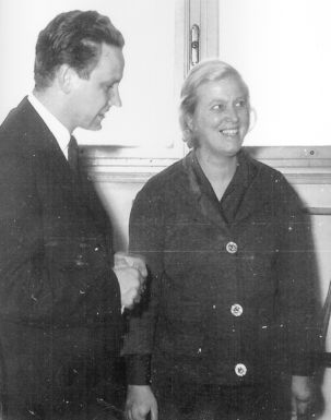 Boris Kamenar with Dorothy Hodgkin during her visit to Zagreb in 1966
